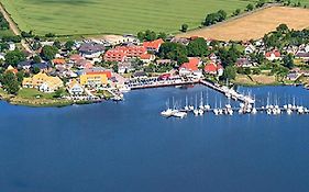 Hotel- & Ferienanlage Kapitaens-Haeuser Breege